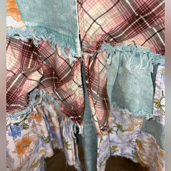 Oli & Hali Mint Plaid Floral Patchwork Ruffle
Denim Maxi Skirt size Medium - Picture 7 of 9